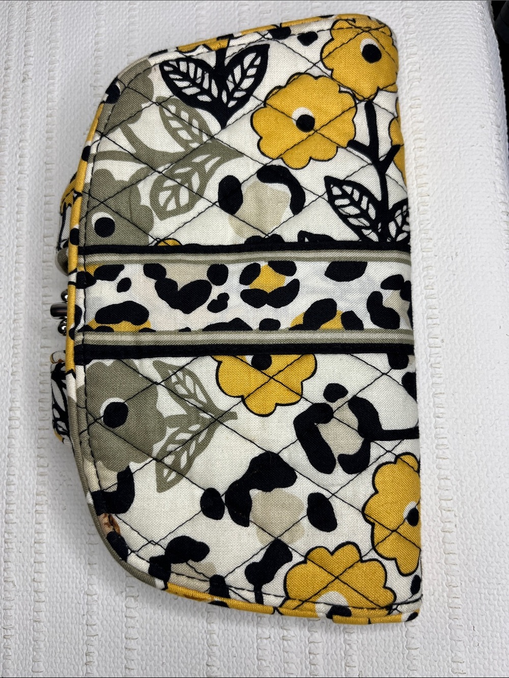 Vera Bradley Go Wild Kiss 'n Snap Wallet - Yellow, Black & White Leopard retired - Picture 4 of 14